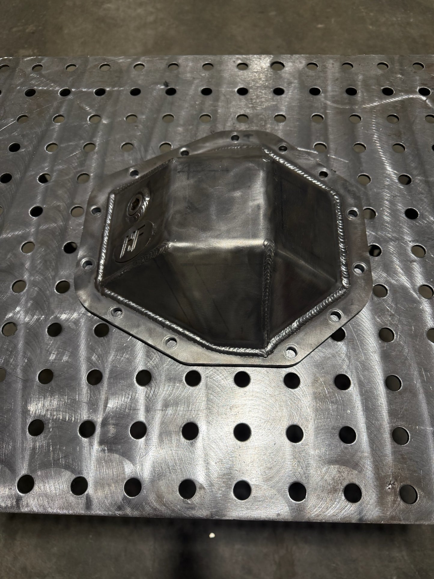13 / 14 Bolt Shave Rear Diff Cover