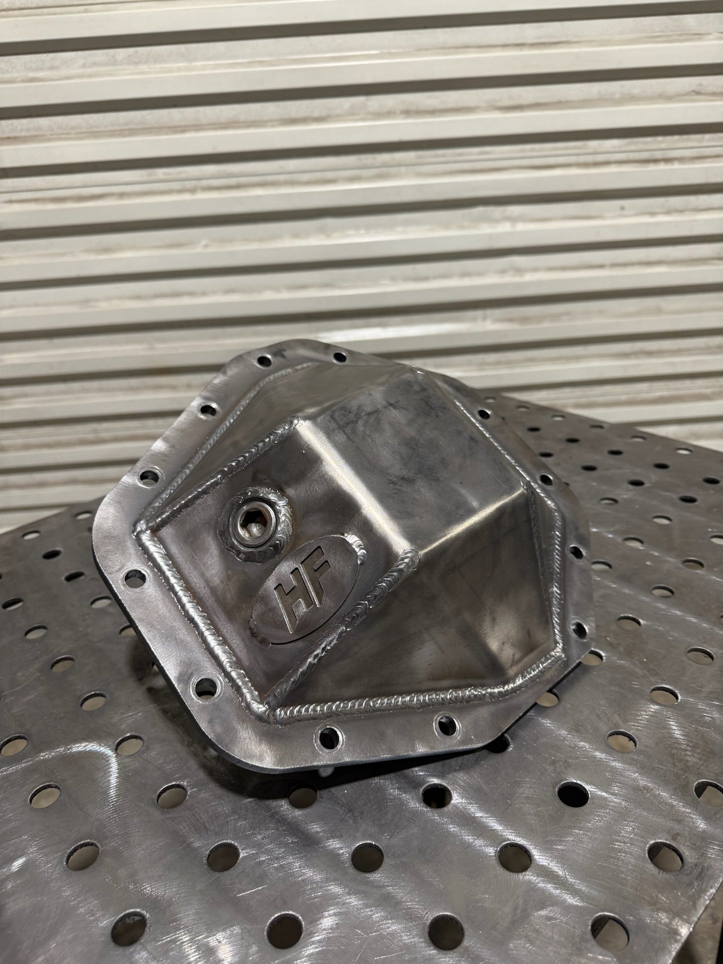 13 / 14 Bolt Shave Rear Diff Cover