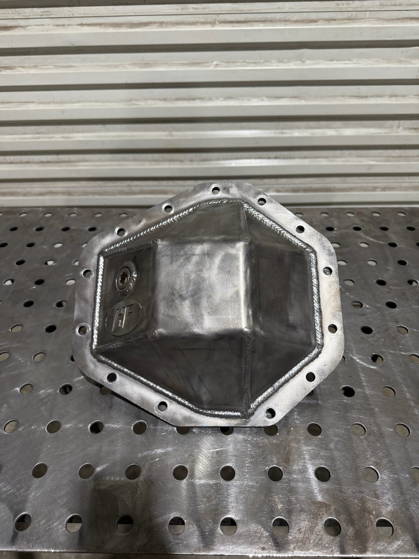 13 / 14 Bolt Shave Rear Diff Cover
